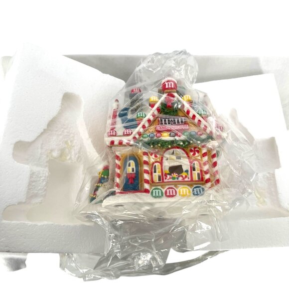 Department 56 M&Ms Village Candy Shoppe Lighted House Holiday Figurine 2005 - Picture 15 of 16